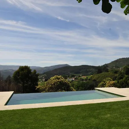 Beautiful 4 Bedrooms Hermosa Vista Private Pool And Staggering Mountain Views North Portugal ヴィラ