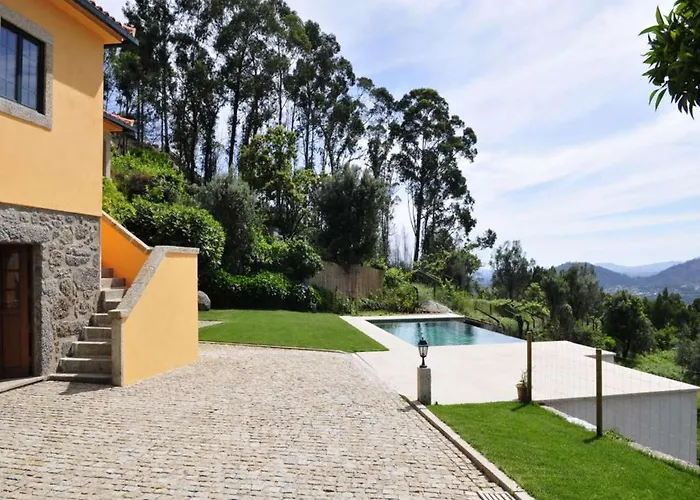 Beautiful 4 Bedrooms Hermosa Vista Private Pool ポンテ・デ・リマ